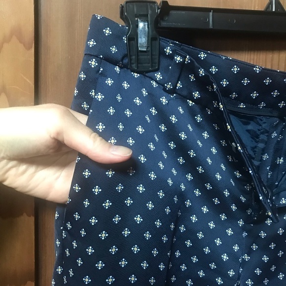 Banana Republic Avery Diamond Design Print Pants - Picture 7 of 12